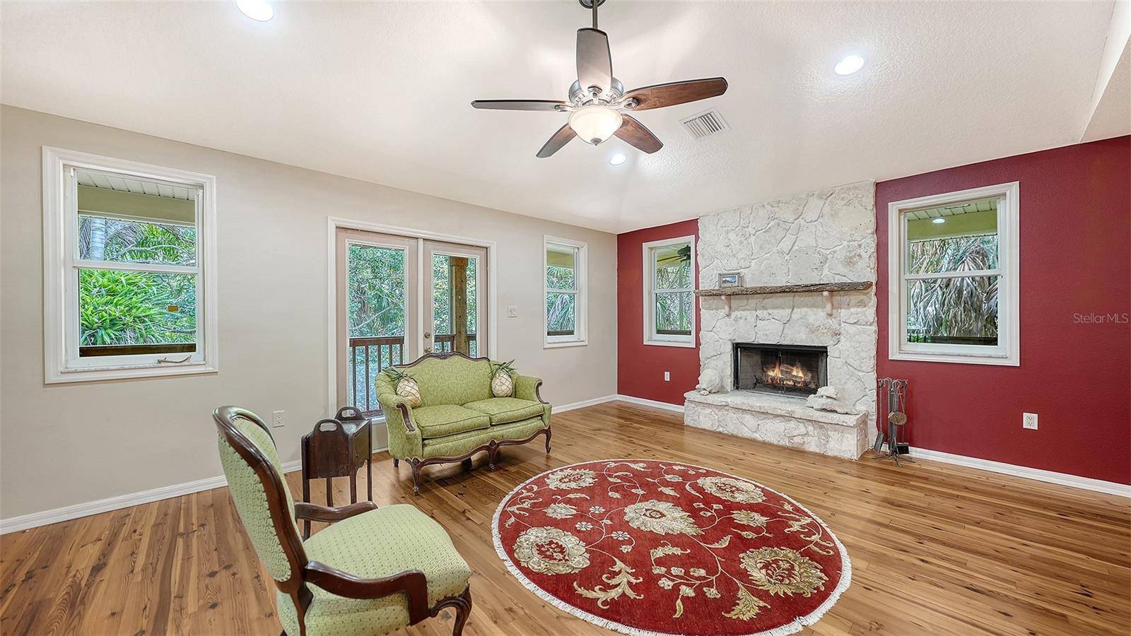 2046 CORDES ST, Osprey, FL 34229