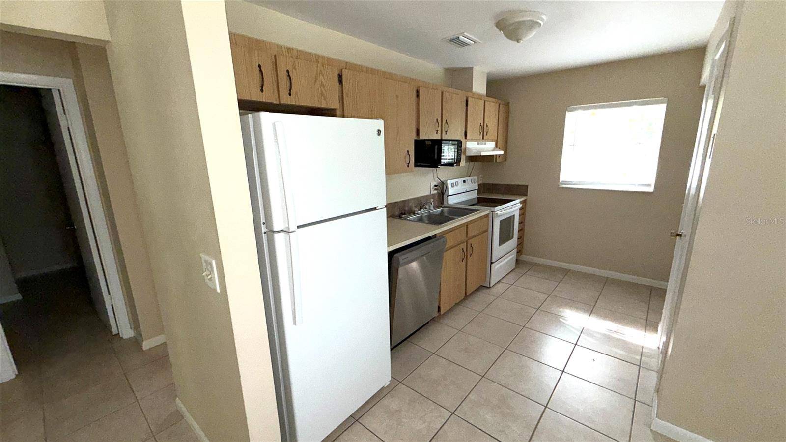 215 E HIBISCUS DR, Lakeland, FL 33803