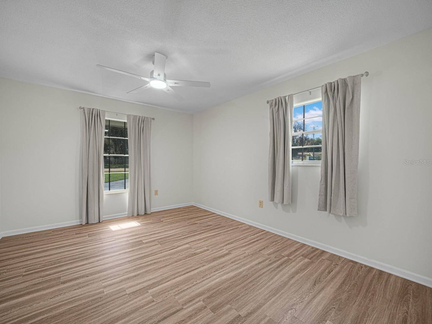 619 LAKE BLUE DR, Lake Placid, FL 33852