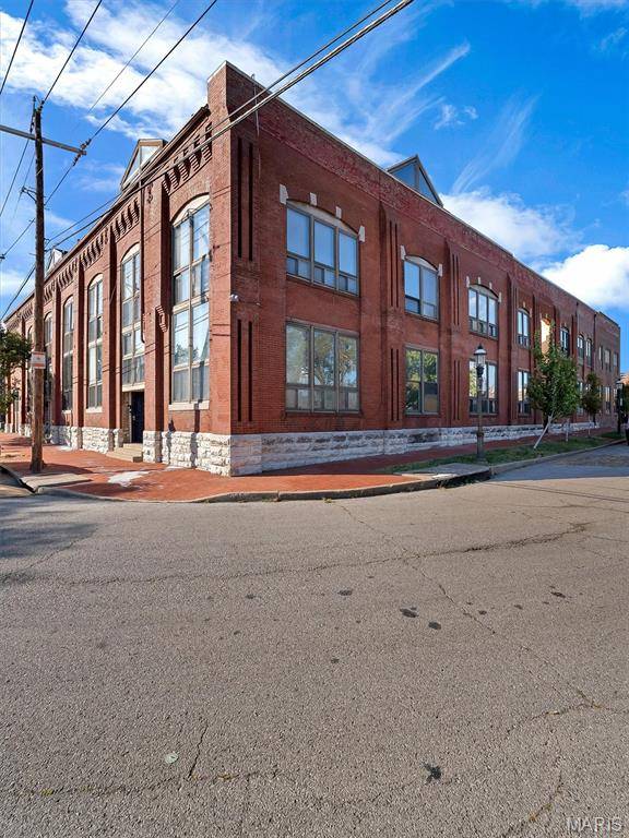1523 S 10th ST #110, St Louis, MO 63104