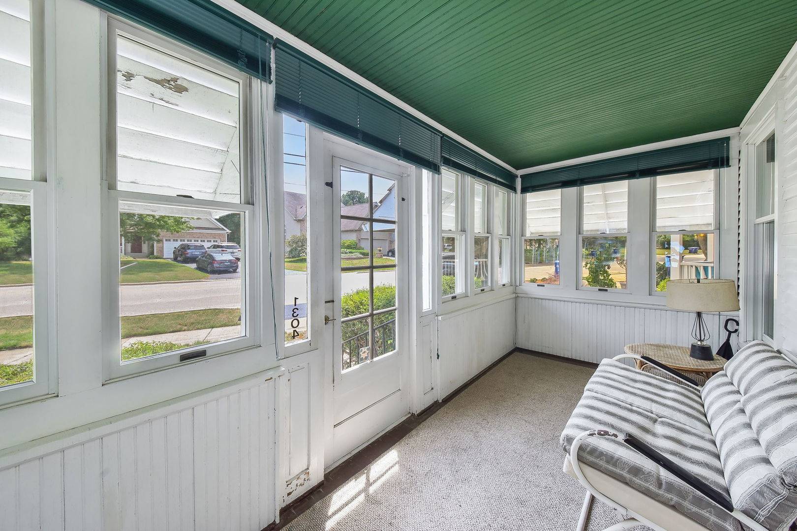 1304 Dean ST, St. Charles, IL 60174