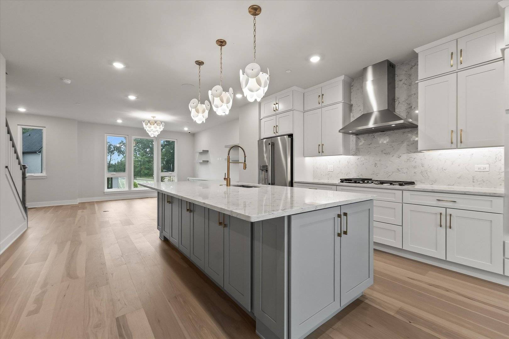2136 Iron Ridge LN, Naperville, IL 60563