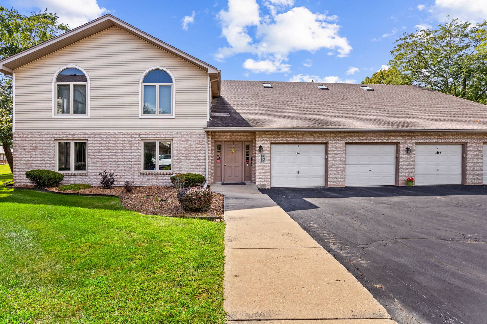 2648 Crescenzo DR #2648, Joliet, IL 60436