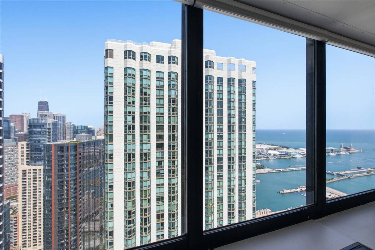 155 N Harbor DR #4905, Chicago, IL 60601