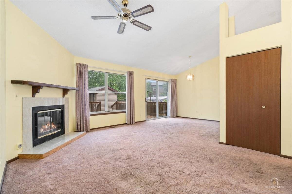 1575 Brandywyn LN, Buffalo Grove, IL 60089