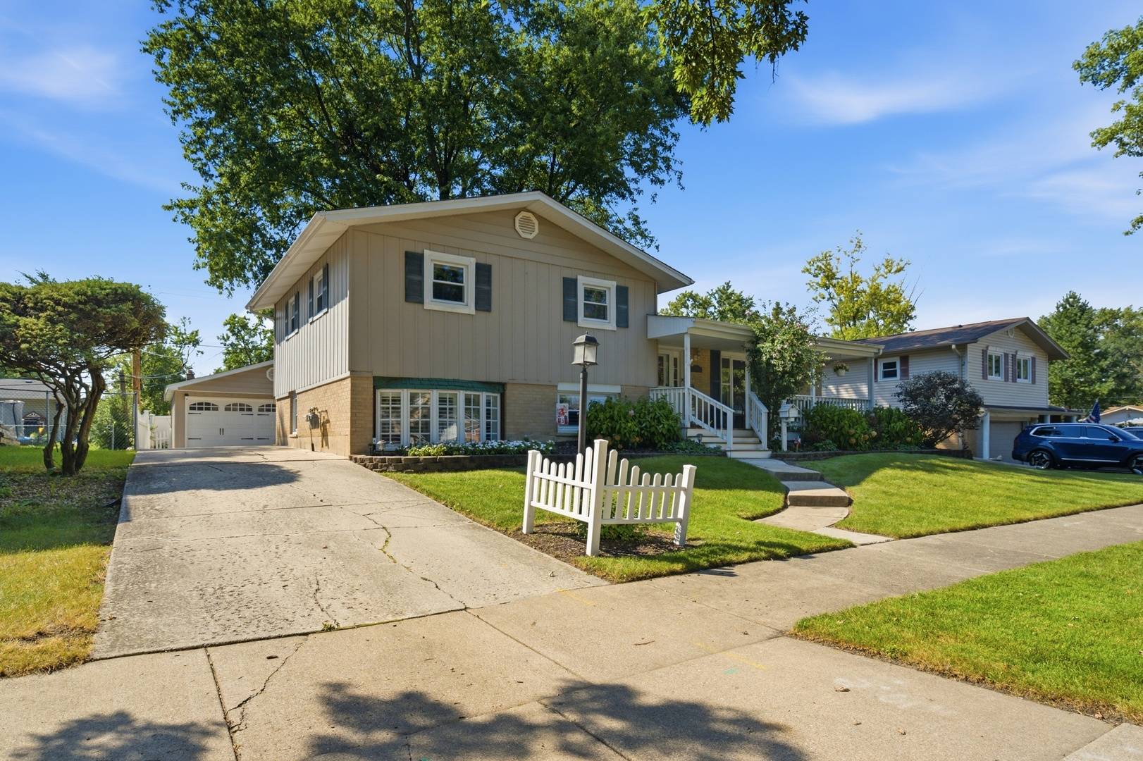 15124 Hillside AVE, Oak Forest, IL 60452