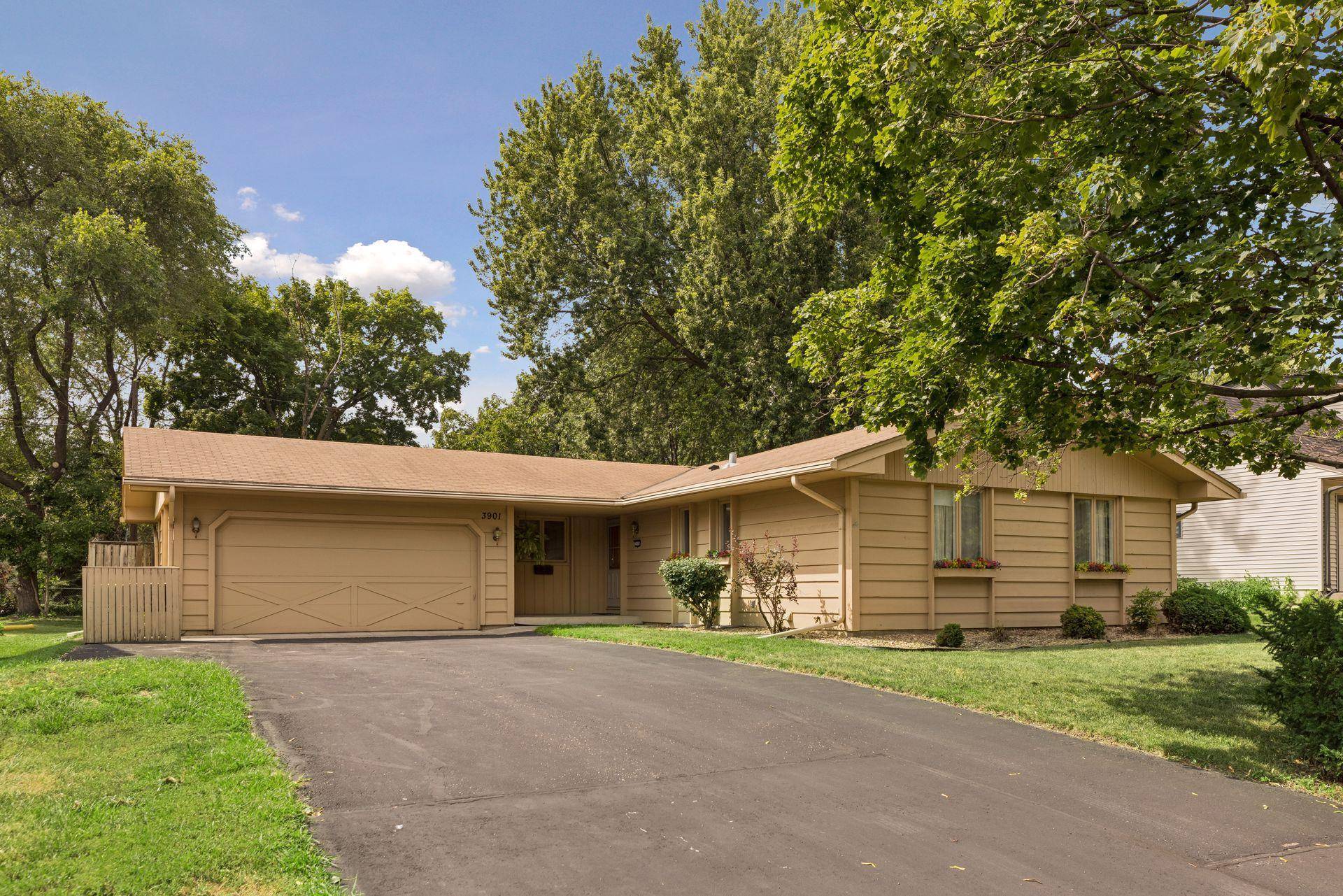 3901 Louisiana AVE N, New Hope, MN 55427