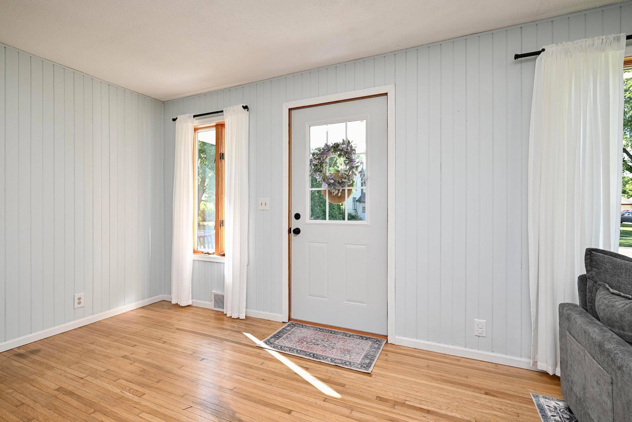 204 Michaels ST, Cochrane, WI 54622