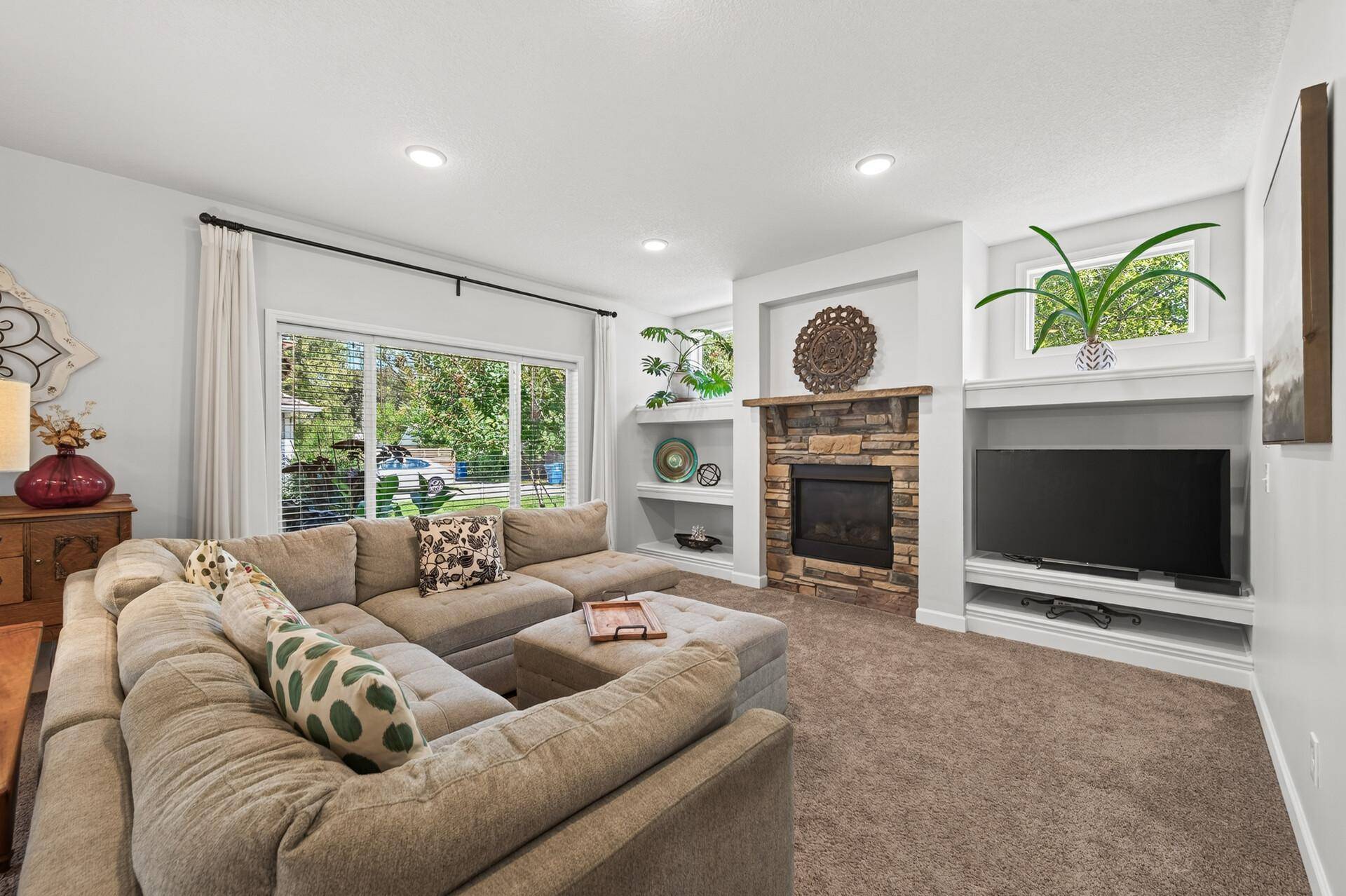 4518 Regent AVE N, Robbinsdale, MN 55422