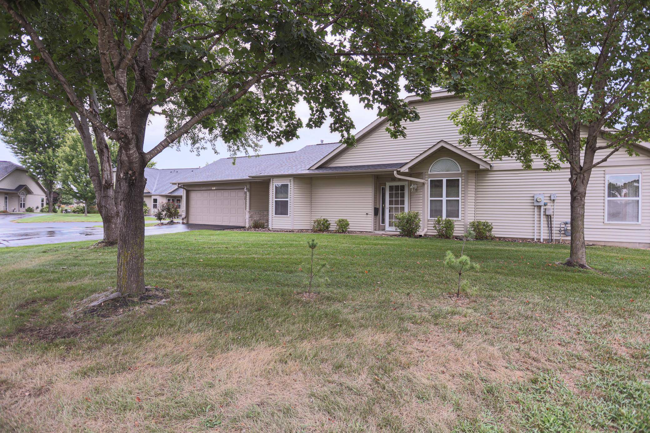 700 Leroy LN #12, River Falls, WI 54022
