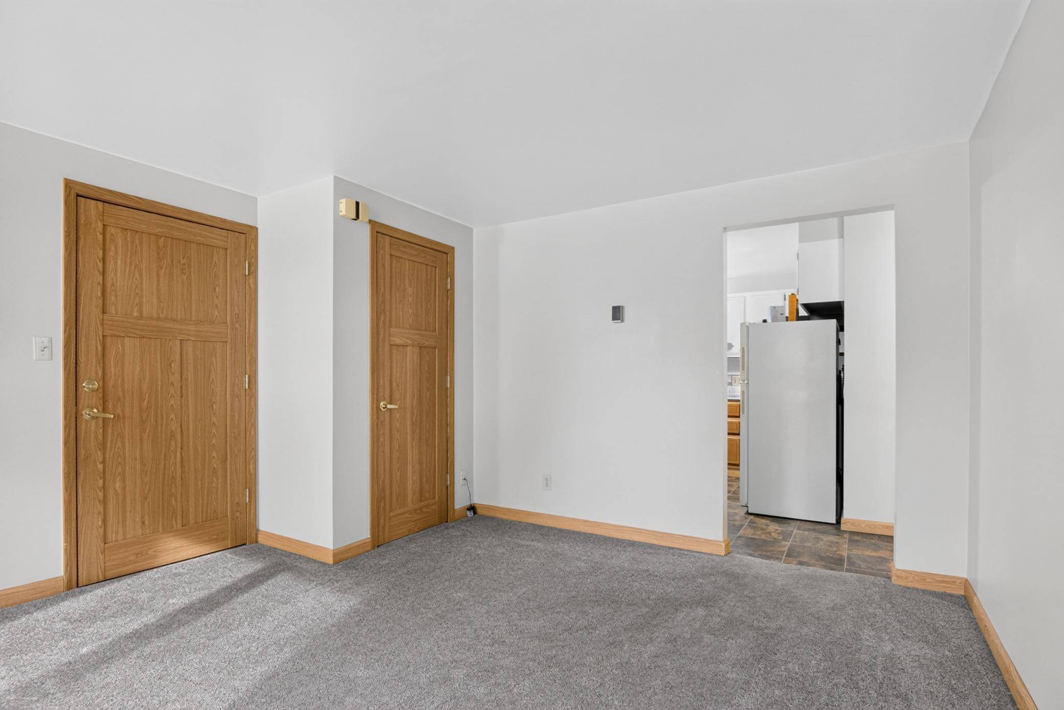 224 5th AVE NE #8, Valley City, ND 58072