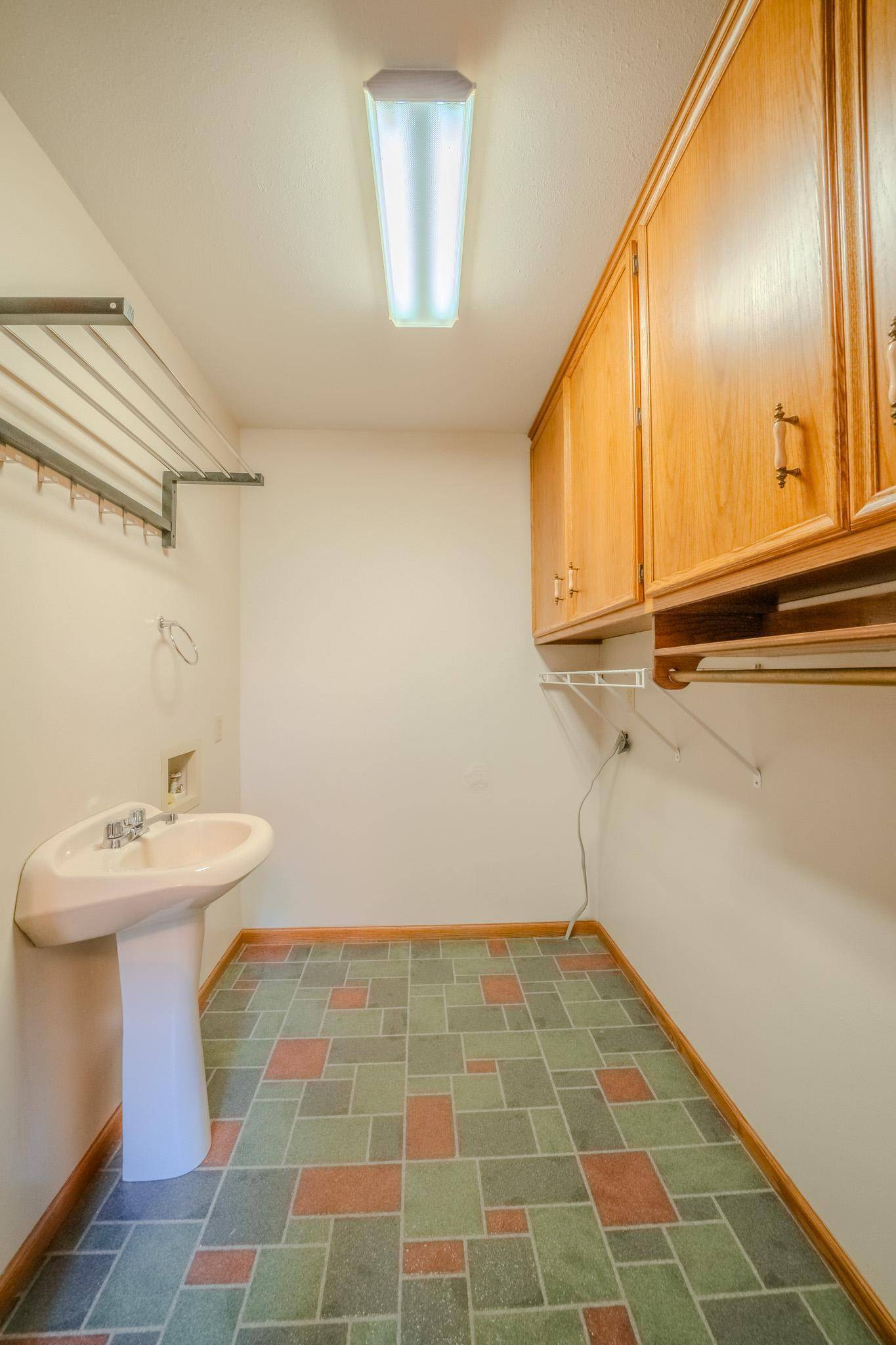 302 N Hickory ST, Royalton, MN 56373