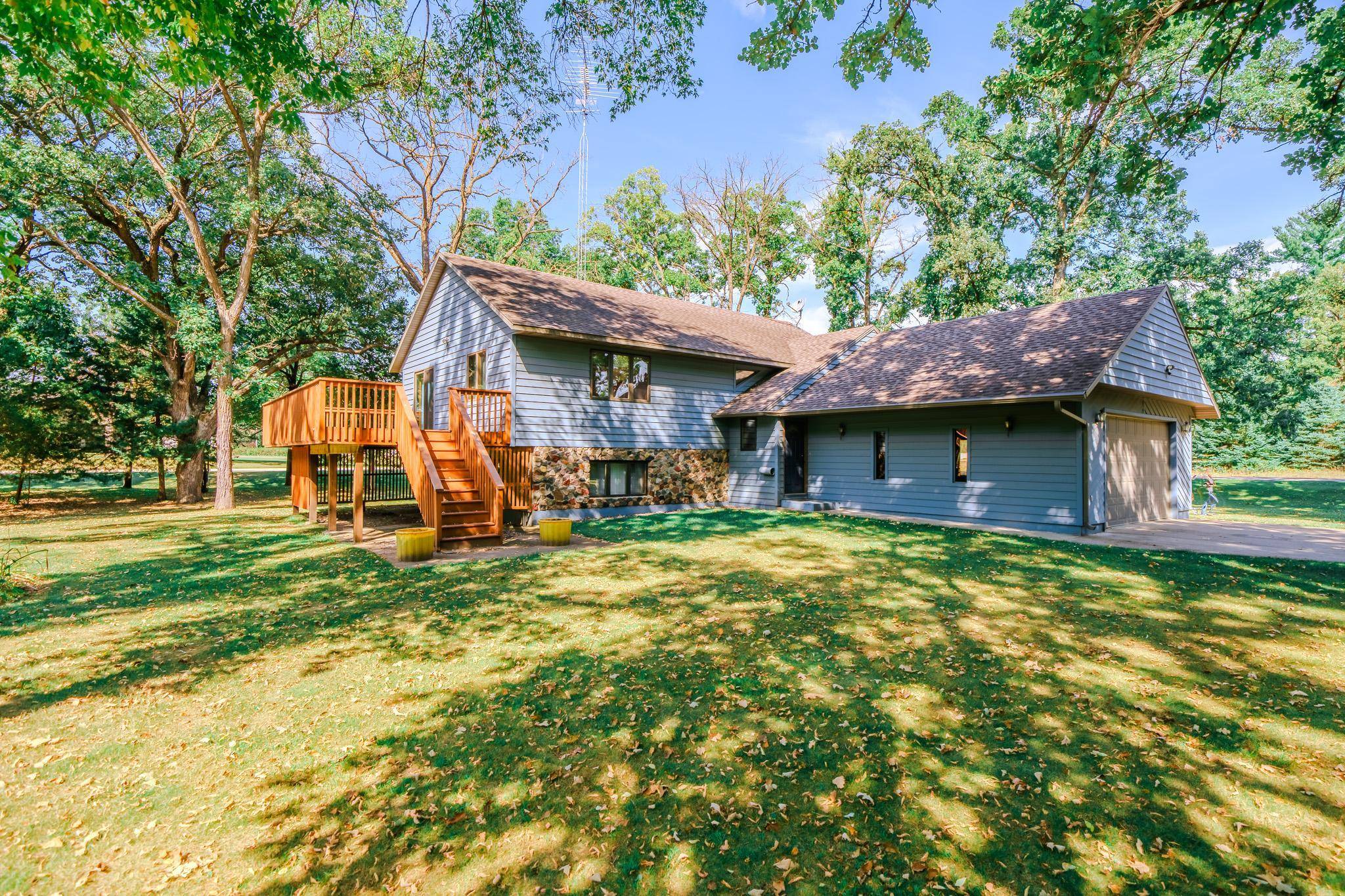 302 N Hickory ST, Royalton, MN 56373