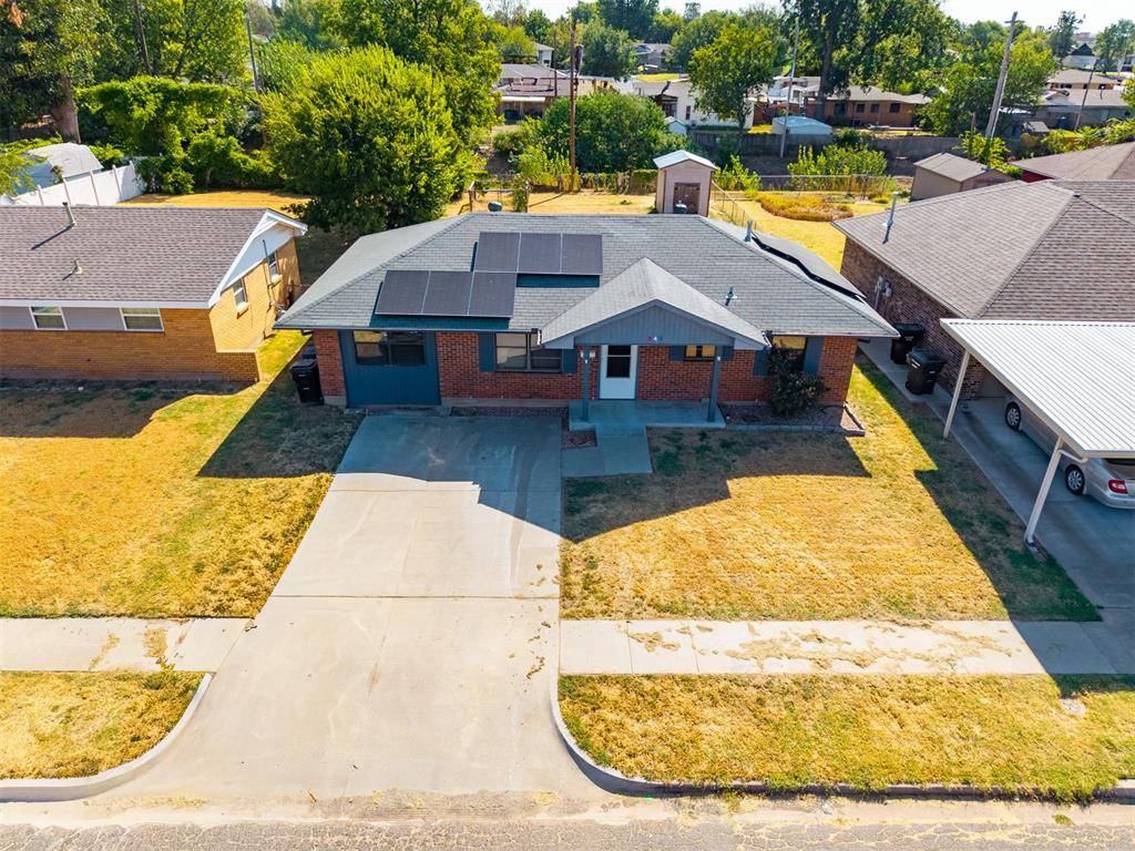 242 S Janeway AVE, Moore, OK 73160