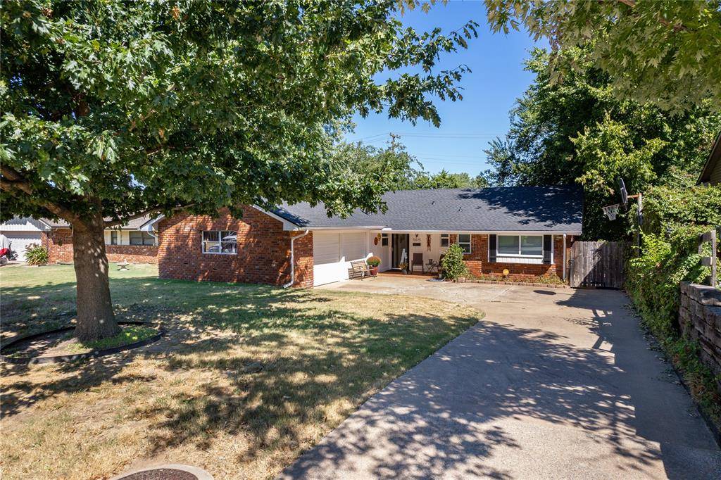 5615 NW 37th ST, Warr Acres, OK 73122