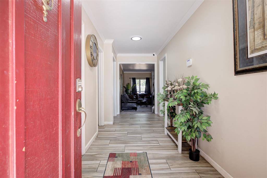 9721 Lakeland TER, Oklahoma City, OK 73162