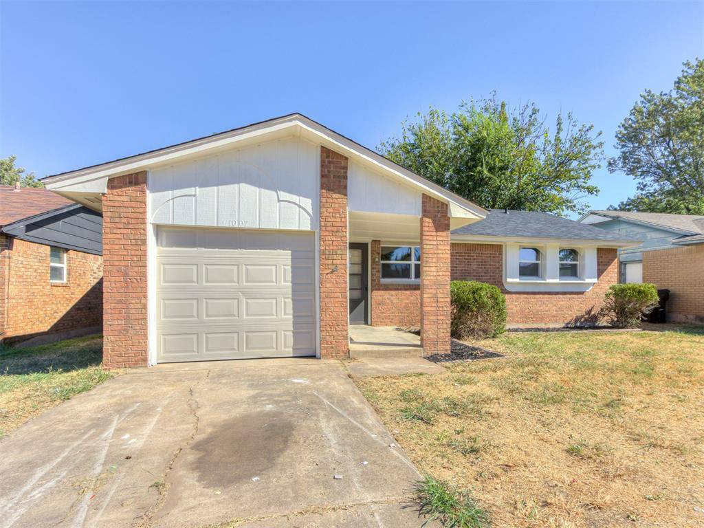 1007 NW 20th ST, Moore, OK 73160