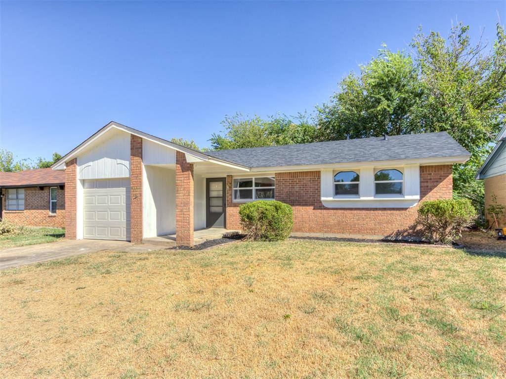 1007 NW 20th ST, Moore, OK 73160