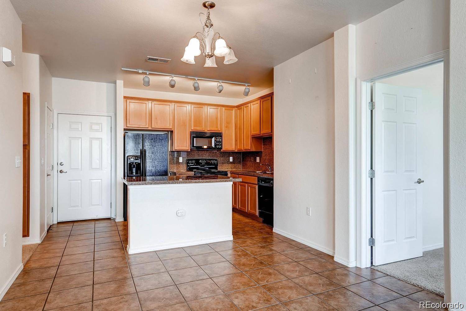 15460 Canyon Gulch LN #207, Englewood, CO 80112