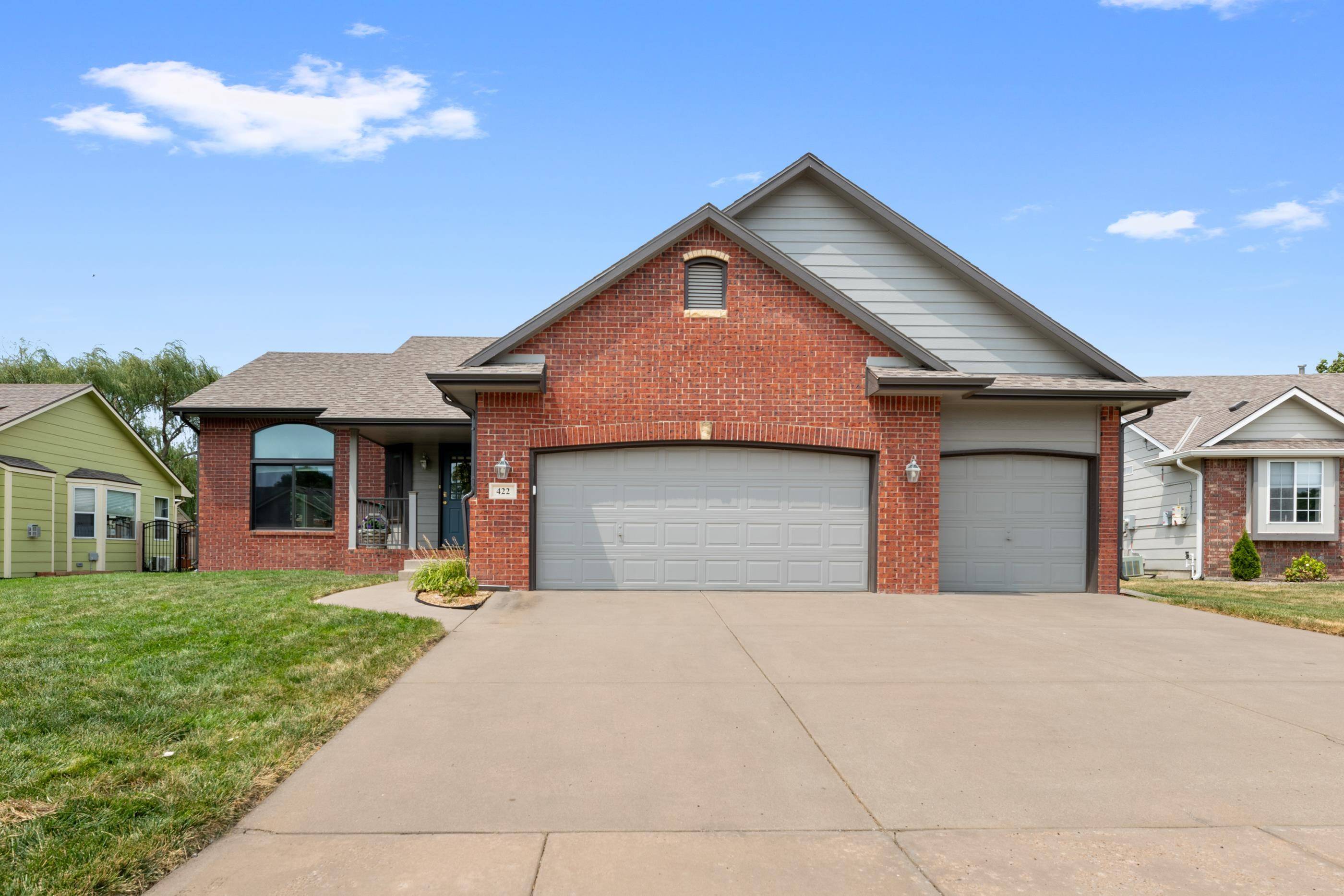 422 E Cheyenne Ct., Kechi, KS 67067