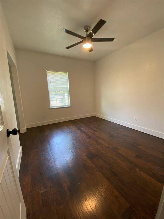 134 W Cober Drive, Grand Prairie, TX 75051