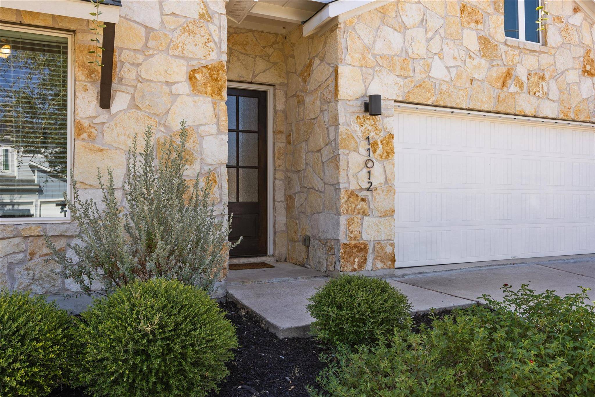 11012 American Mustang LOOP, Manor, TX 78653