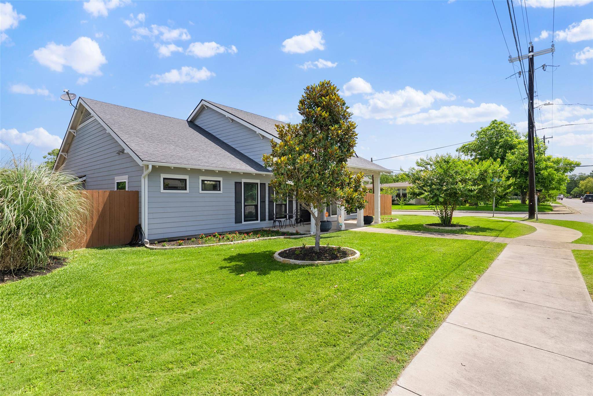 601 W 17th ST, Georgetown, TX 78626