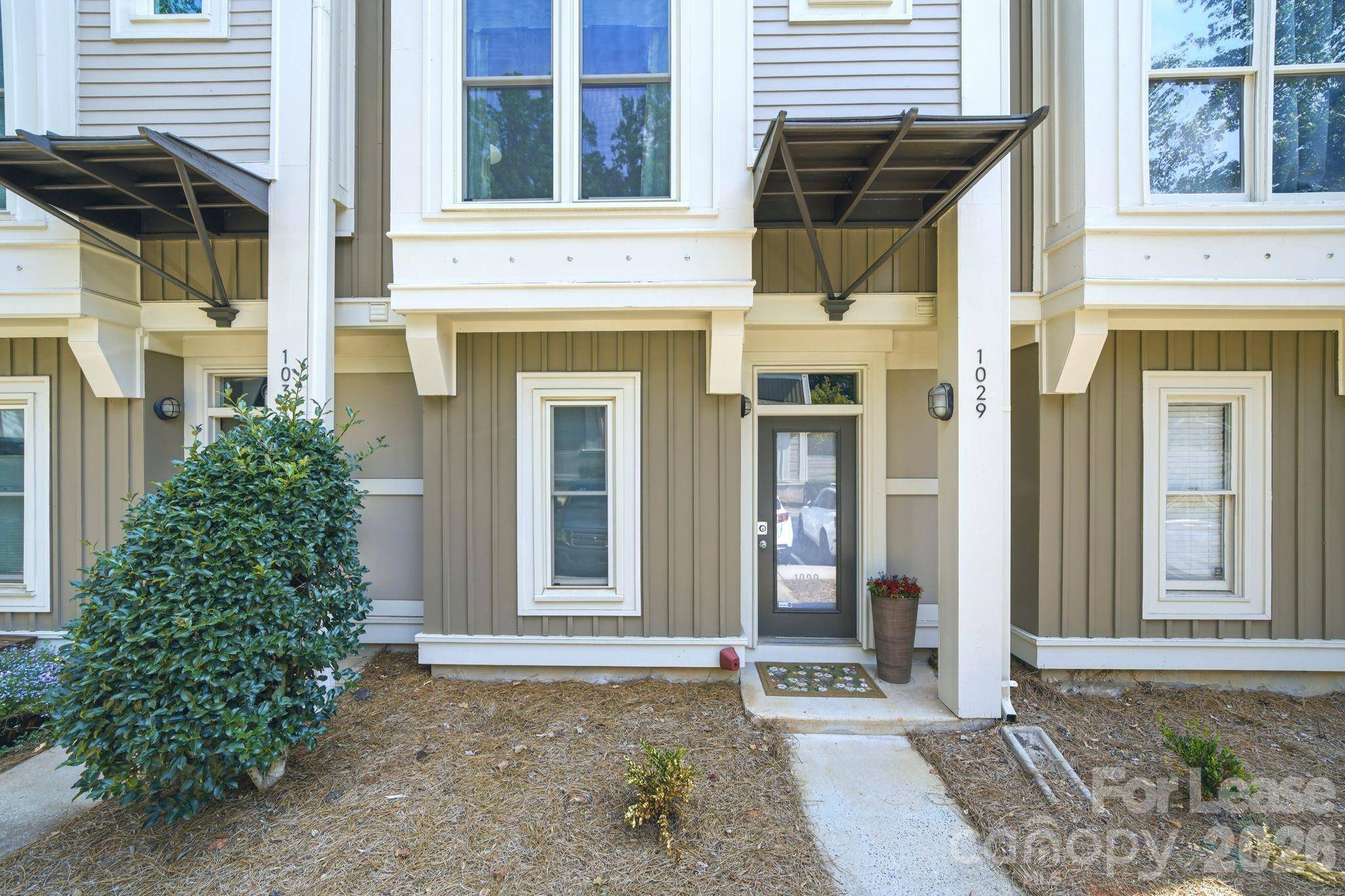 1029 Park West DR, Charlotte, NC 28209