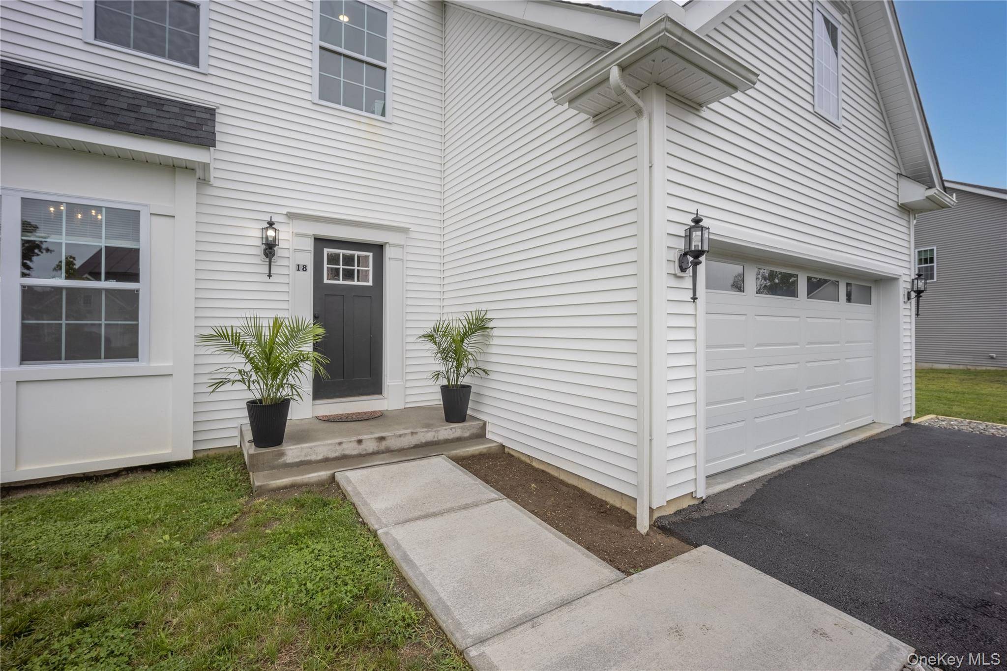 18 Page CT, Poughkeepsie, NY 12603