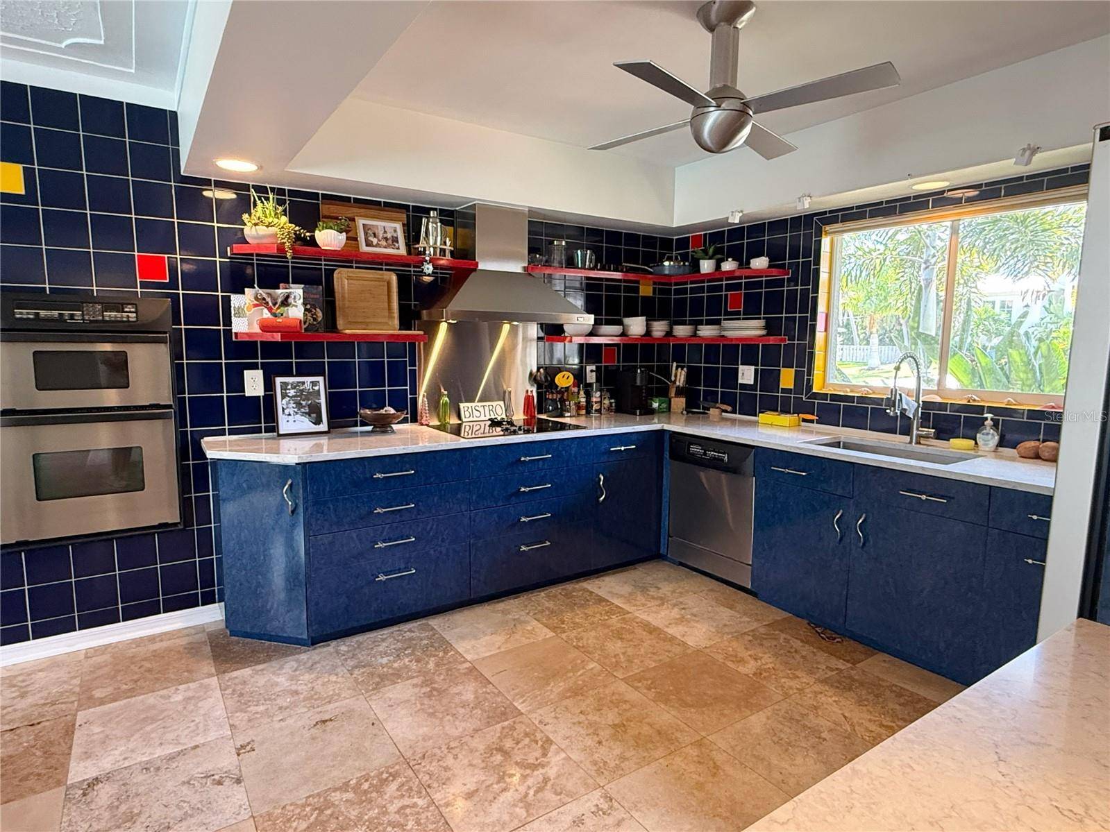 5541 CAPE AQUA DR, Sarasota, FL 34242