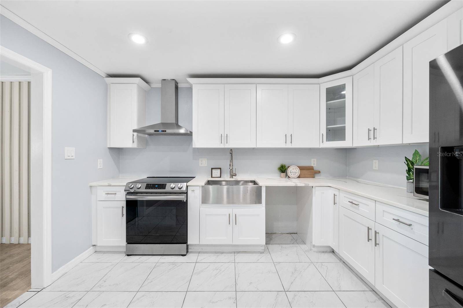 2827 NW 42ND PL, Gainesville, FL 32605