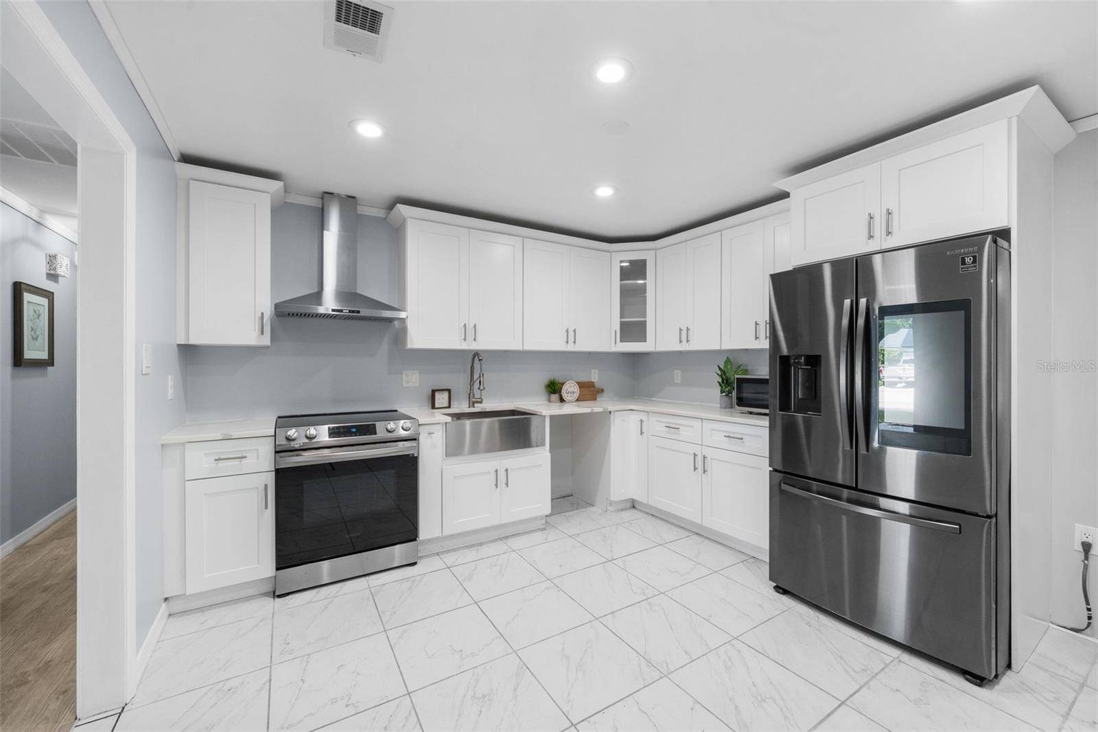 2827 NW 42ND PL, Gainesville, FL 32605