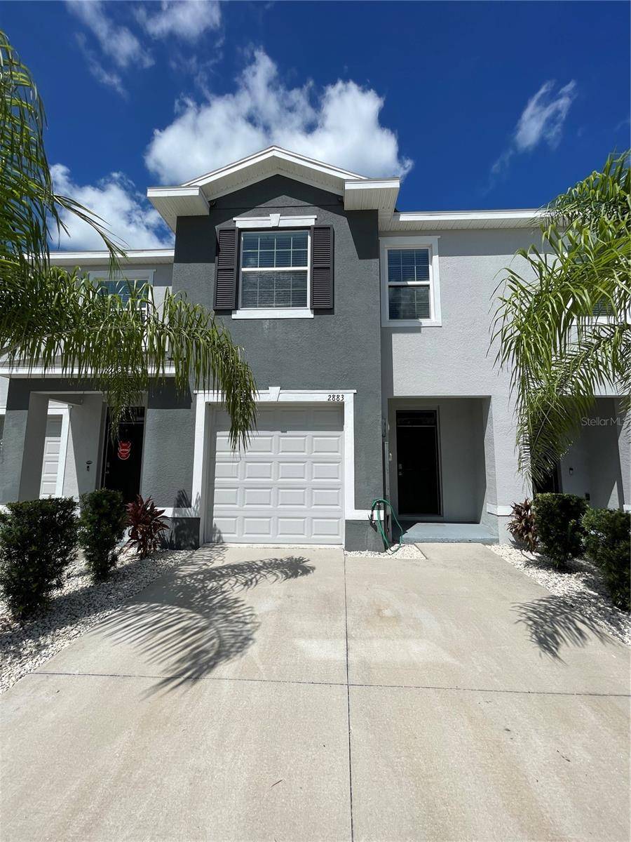 2883 PEONY PRAIRIE LN, Wesley Chapel, FL 33543