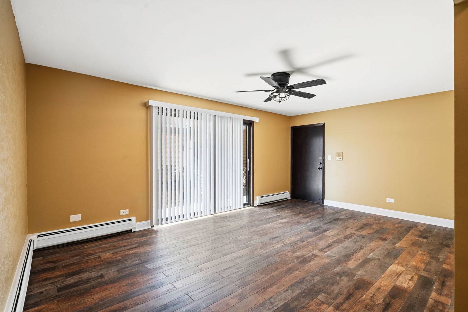 2128 N Harlem AVE #2E, Elmwood Park, IL 60707