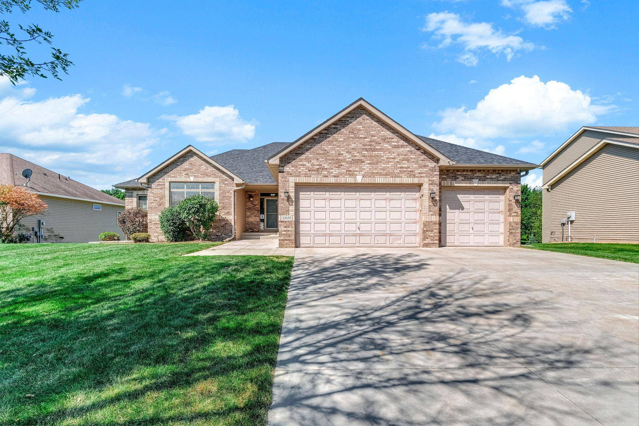 22633 Zion Pkwy NW, Bethel, MN 55005