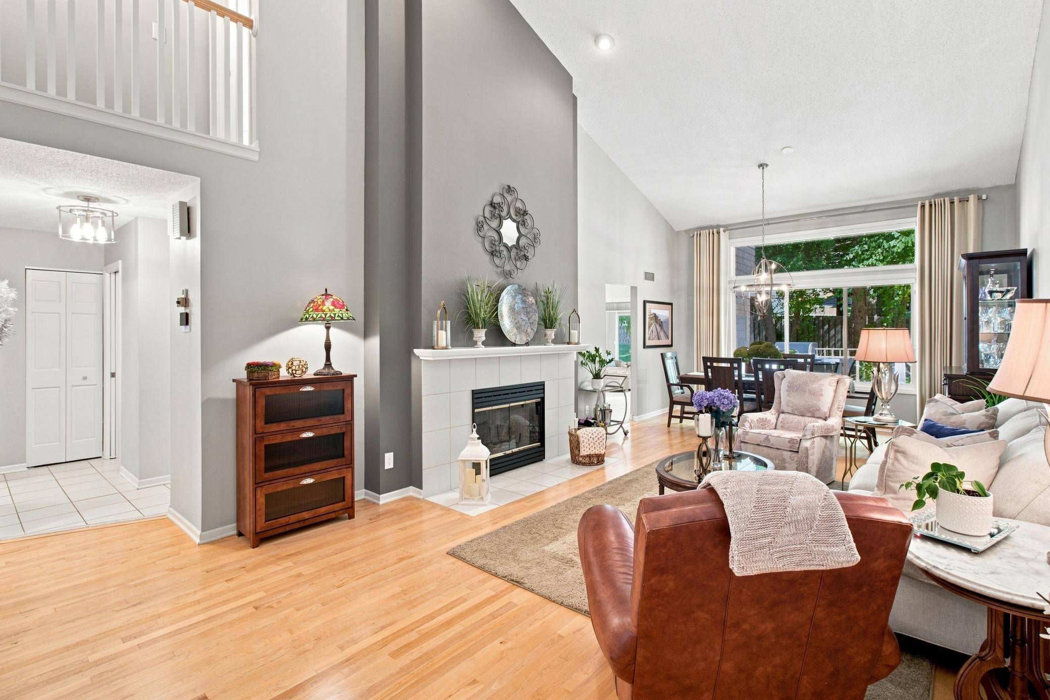 6287 Sequoia CIR, Eden Prairie, MN 55346