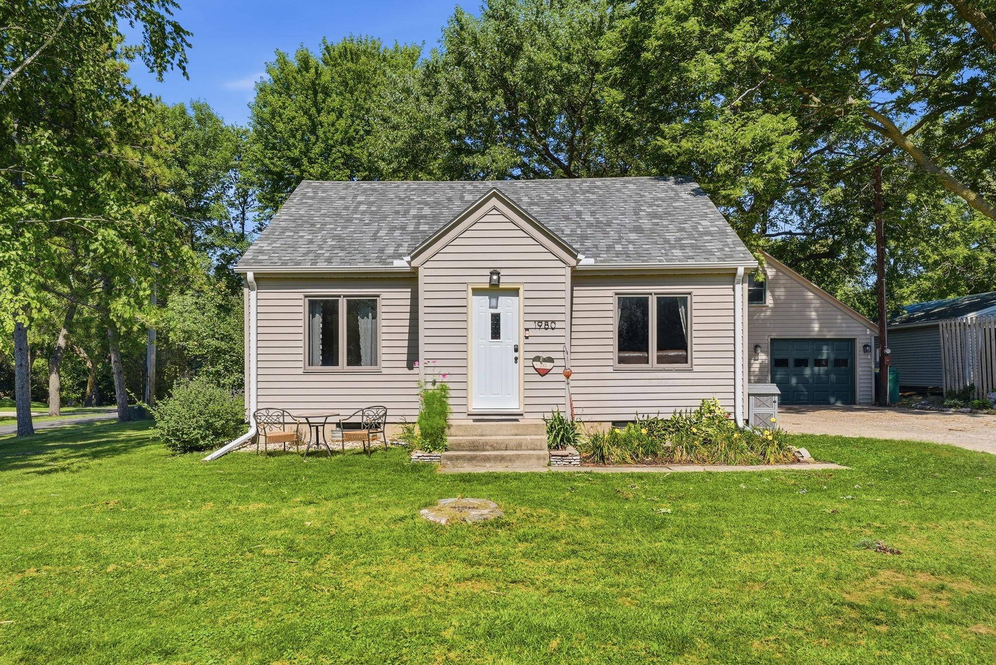 1980 66th AVE NE, Willmar, MN 56201
