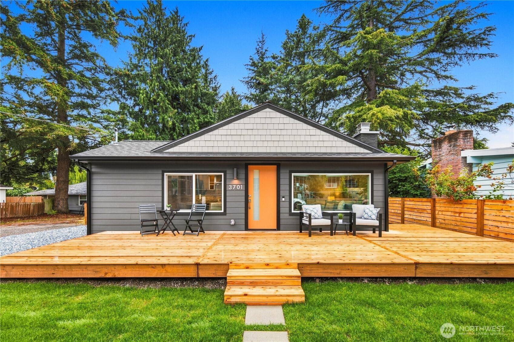 3701 SW 105th ST, Seattle, WA 98146