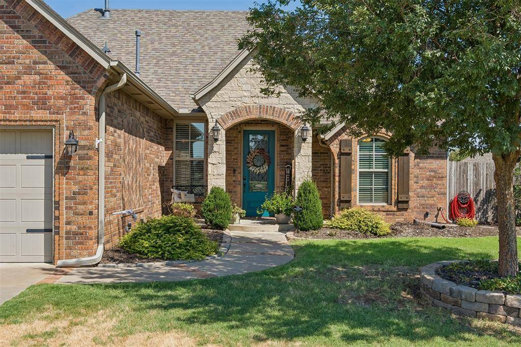 10809 SW 20th ST, Yukon, OK 73099
