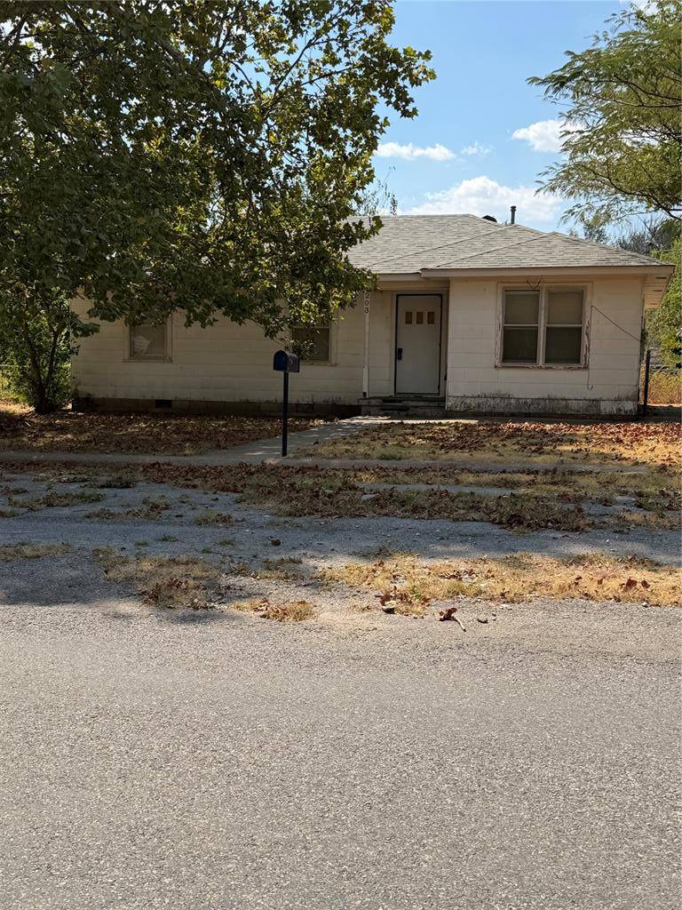203 S Selby ST, Fletcher, OK 73541