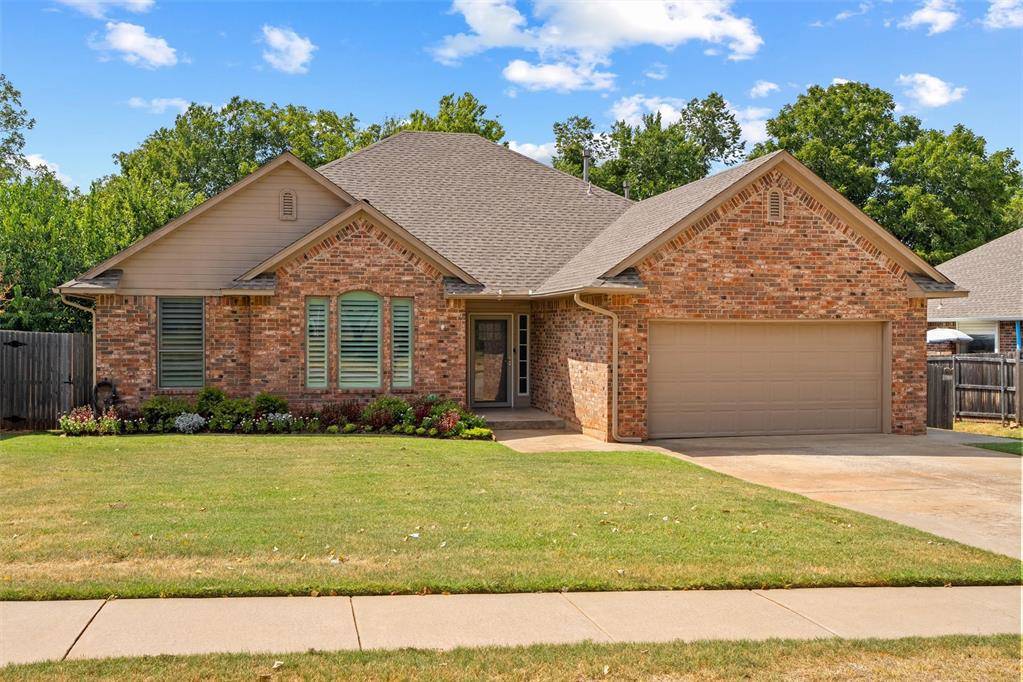 187 N Willow TER, Mustang, OK 73064