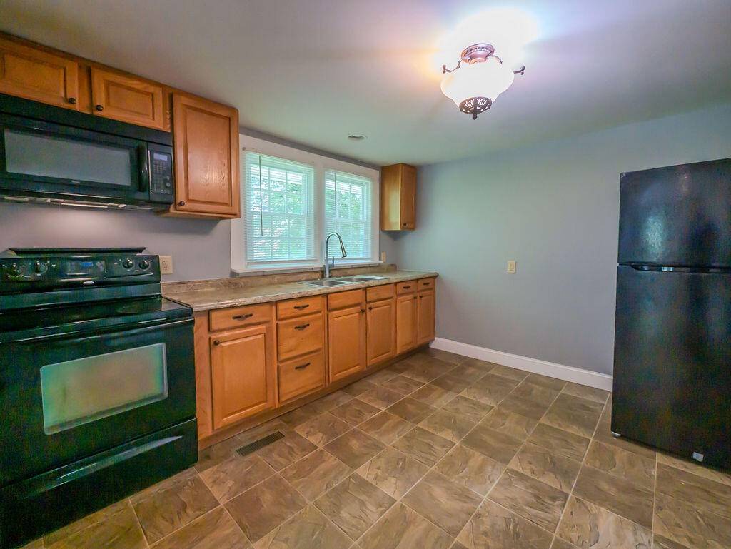 605 Shoemaker Street, Athens, TN 37303
