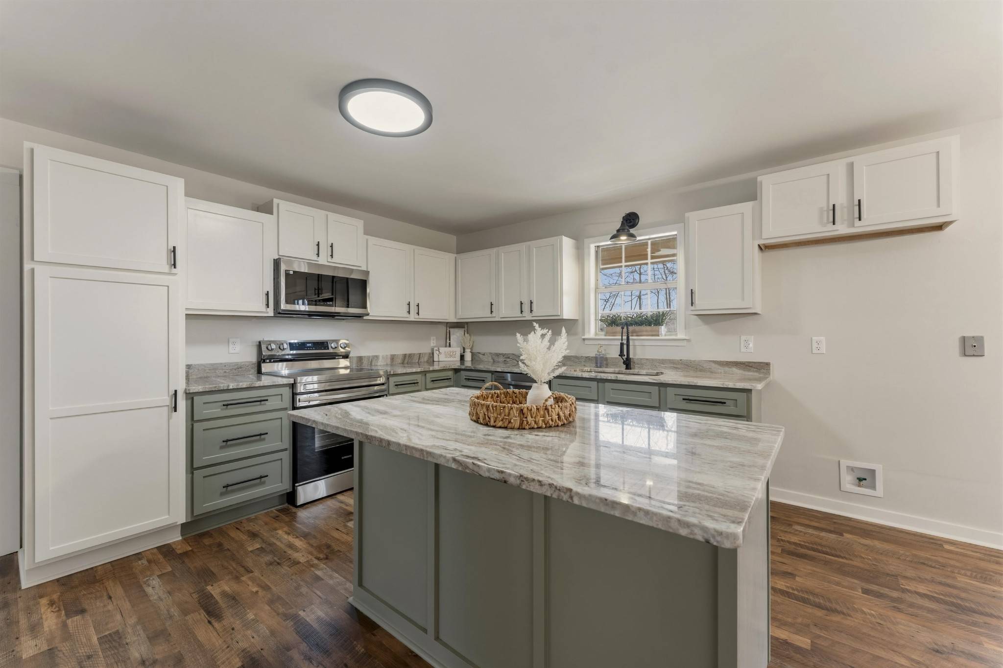 273 DANIEL DR, Brighton, TN 38011