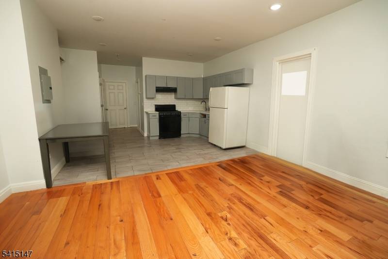 14-16 Hazel Pl, Newark City, NJ 07108