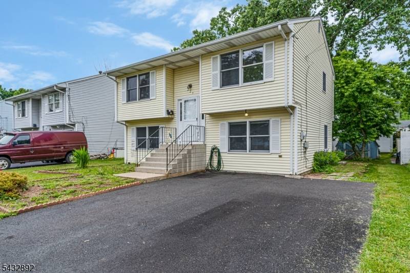 225 Charlotte Ave, South Bound Brook Boro, NJ 08880