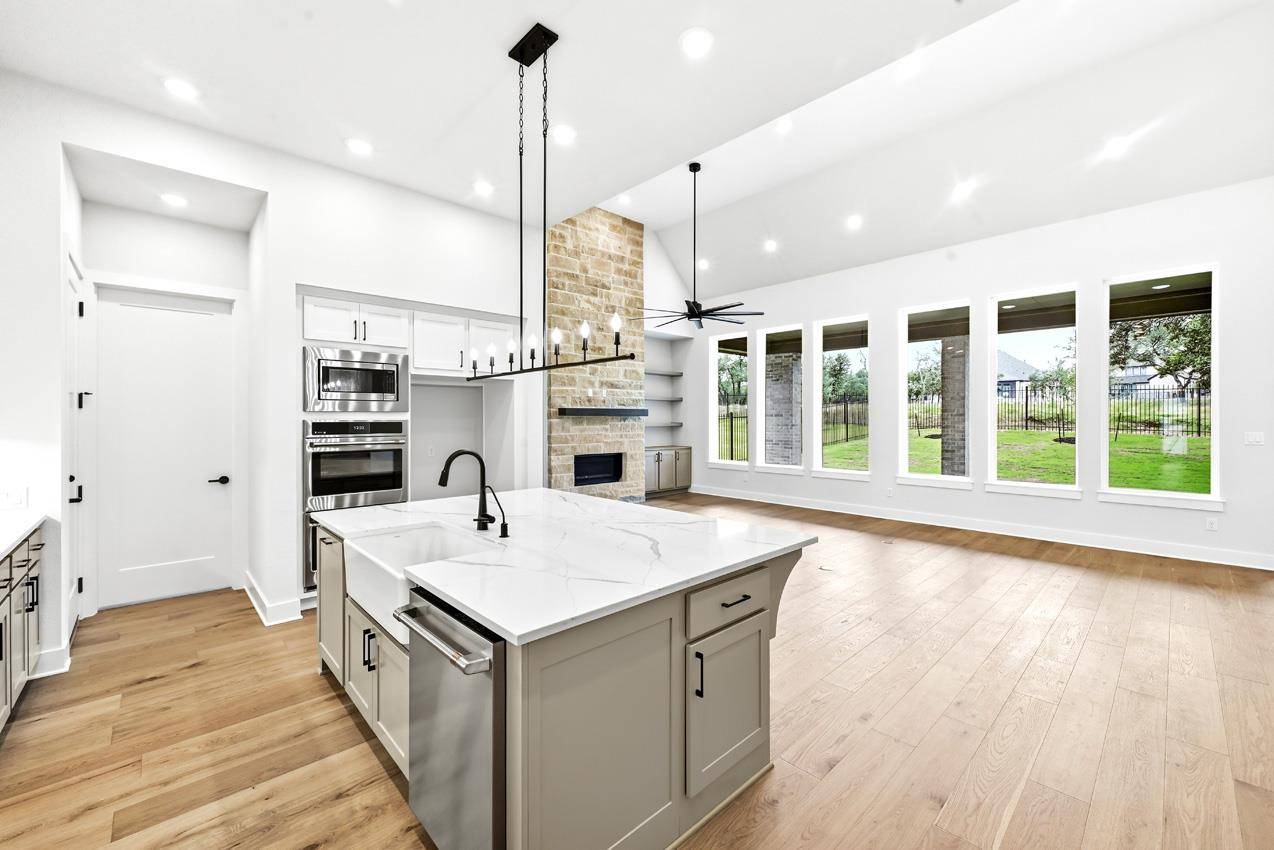 315 Leaning Rock RDG, Austin, TX 78737