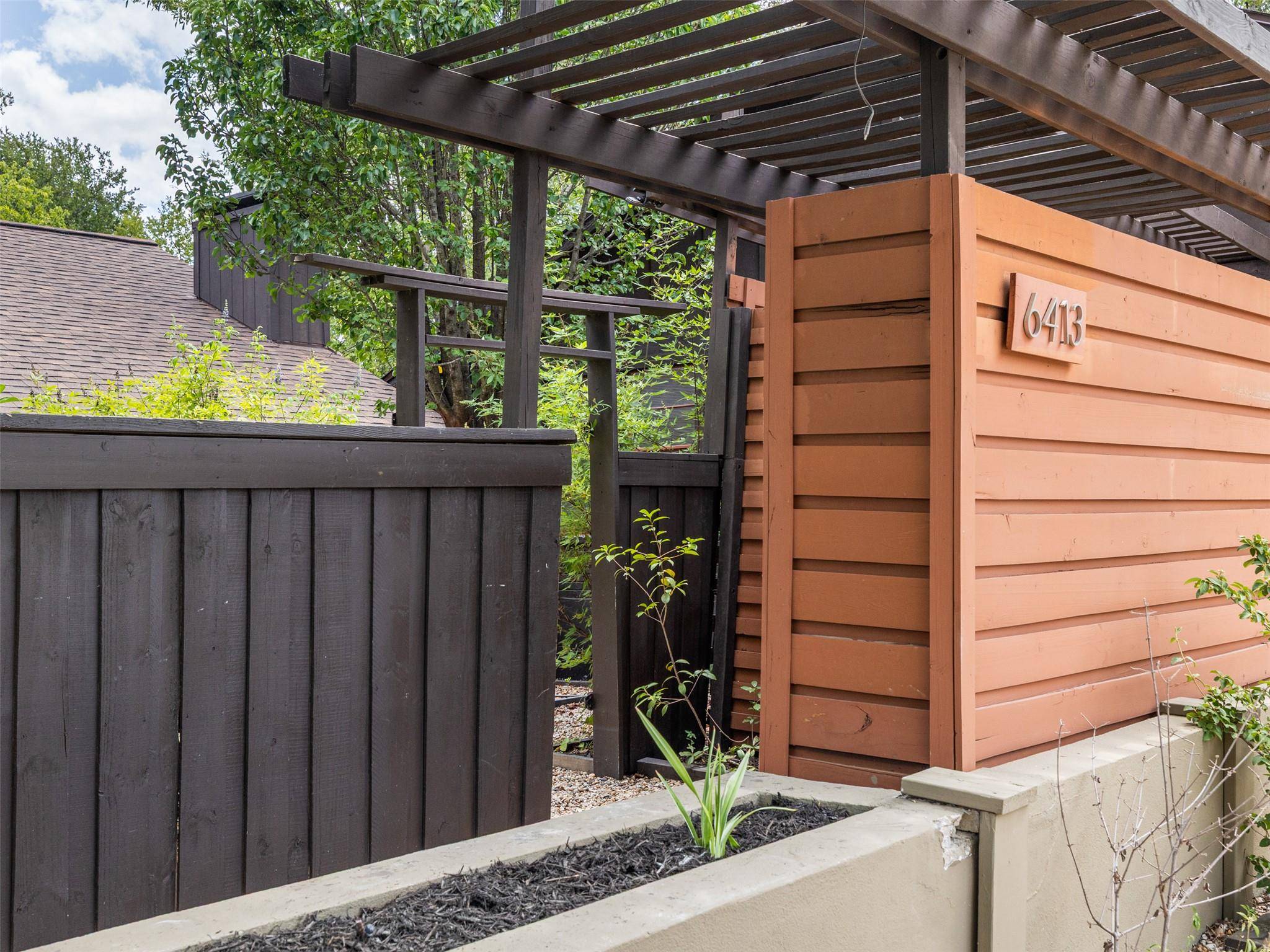 6413 Auburn DR, Austin, TX 78723