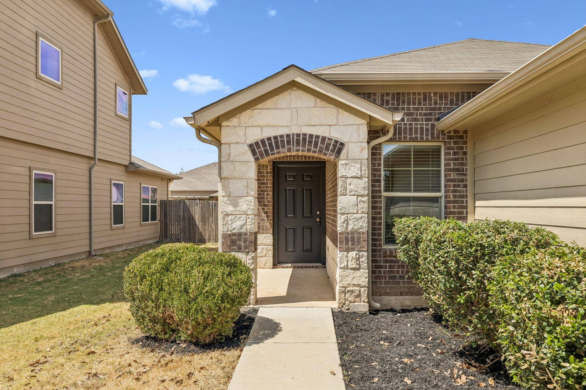 505 Pinnacle DR, Georgetown, TX 78626