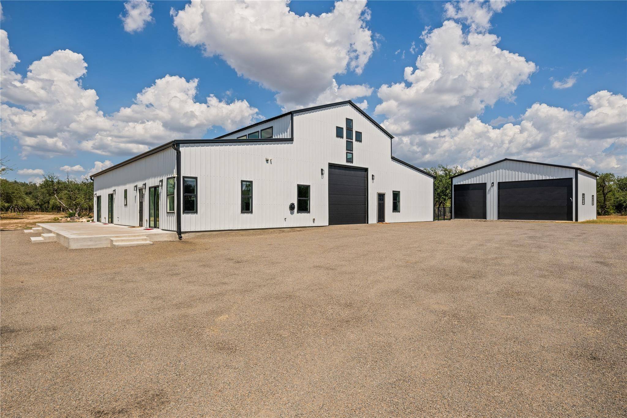 1118 Harmon Hills RD, Dripping Springs, TX 78620
