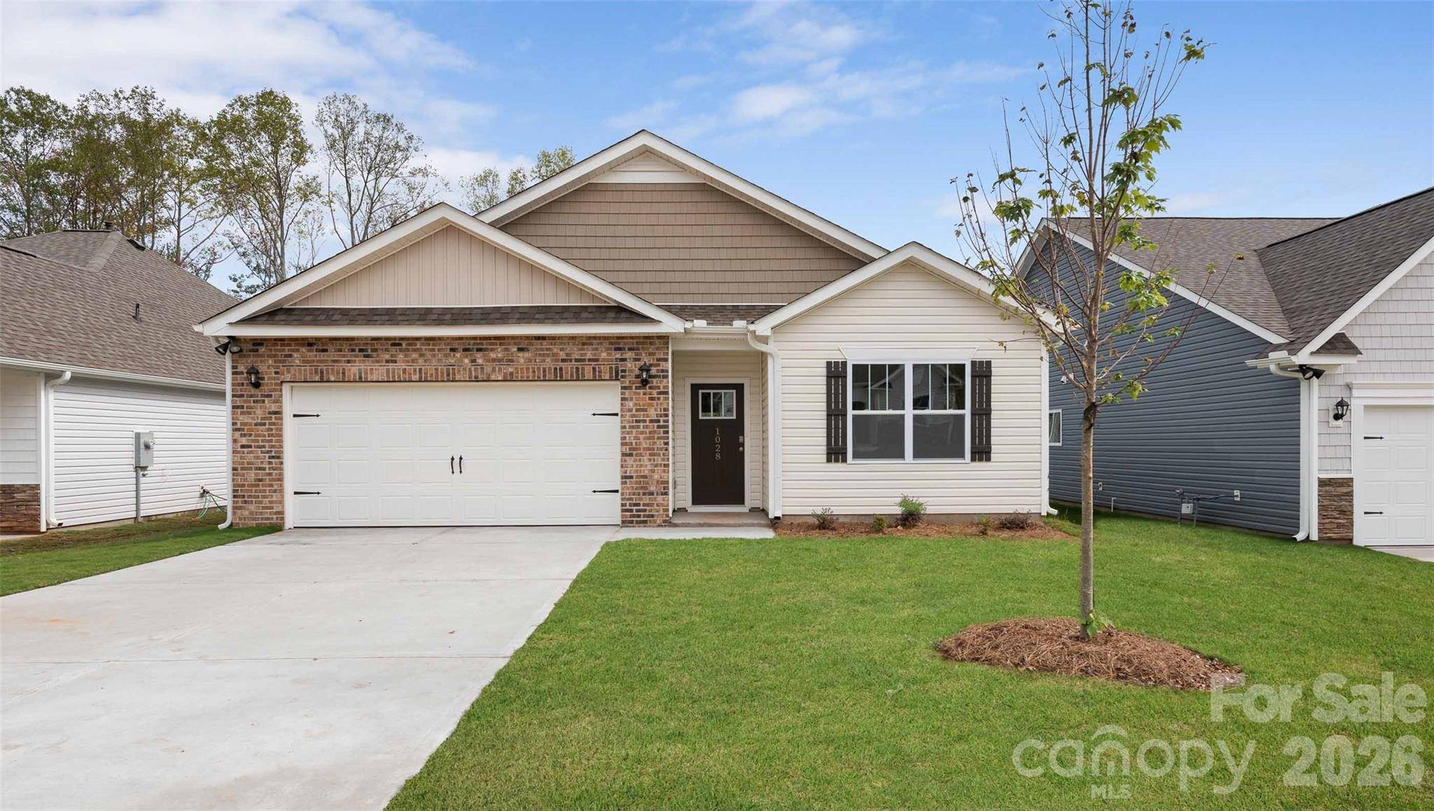 23 Ridgehaven DR, Waynesville, NC 28786